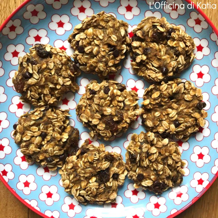 Cookies light con avena, banana gocce di cioccolato e&nbsp;uvetta